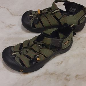Keen shoes kids size 13